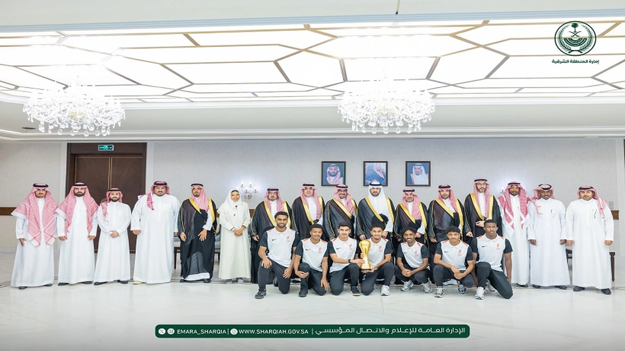 سمو نائب أمير الشرقية يهنئ نادي القادسية بمناسبة تحقيق كأس الدوري السعودي الممتاز تحت 18 عامًا